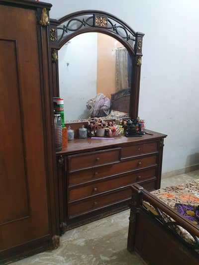 I want to  sell this bedroom set without metress