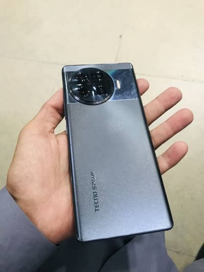 Selling android phone