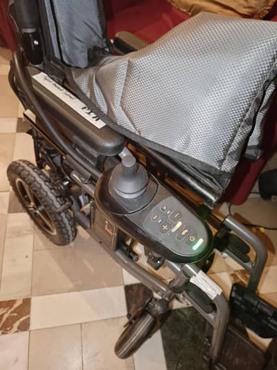 electronic wheelchair MSR company brand new condition daba and charger