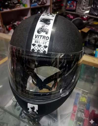 VITRO HELMET - BIKERS KA PEHLI PASAND (Simple and impactful)