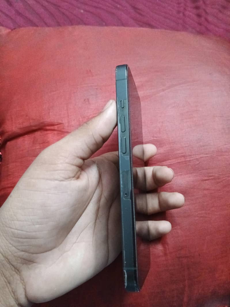 iphone 13 pro 2