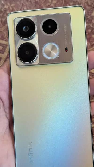 Infinix Note 40 (8+8/256) Full Box+Wireless Charger