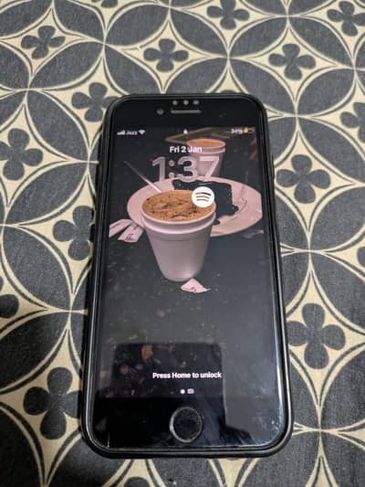 Iphone SE 2020 128 GB PTA approved 10/10 condition waterpack