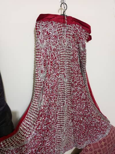 bridal lehnga with jwellery