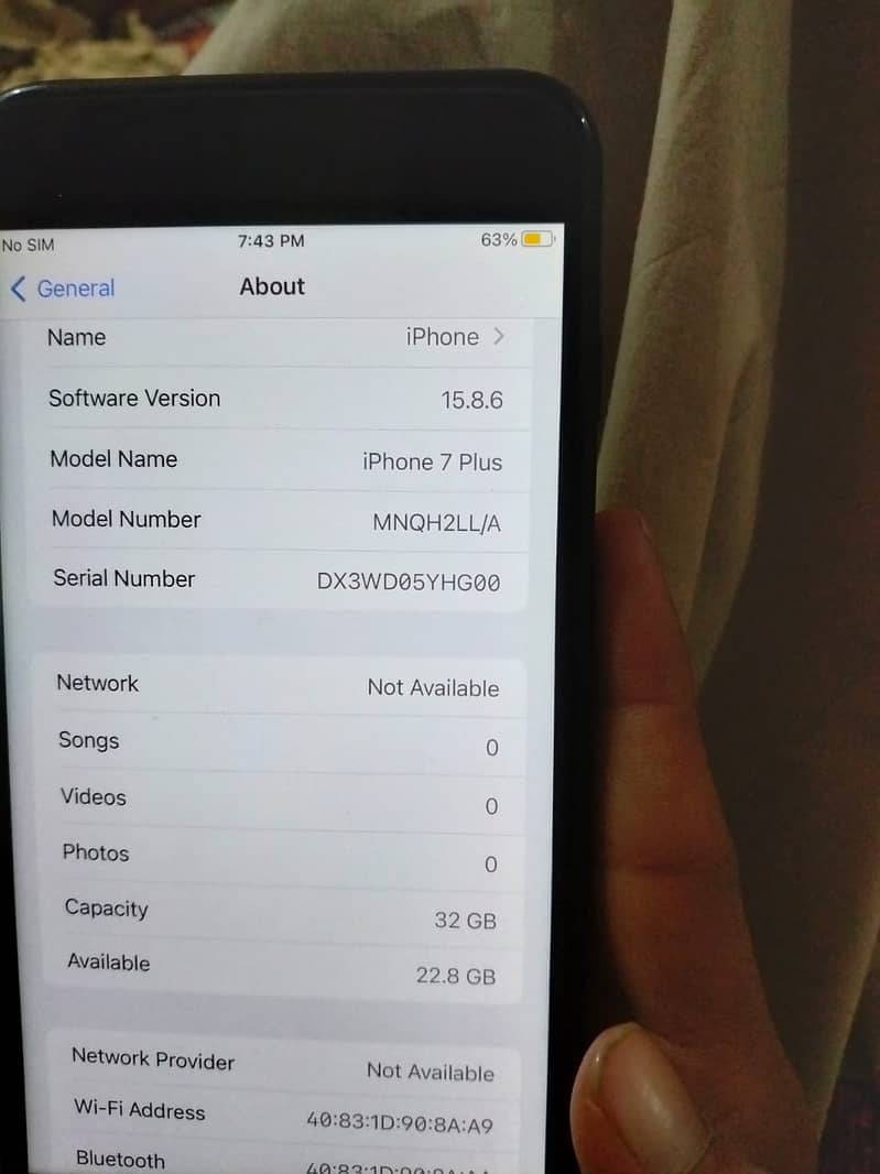 Apple iPhone 7 Plus 3