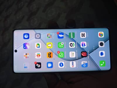 I am selling my mobile Tecno spark 20 pro plus