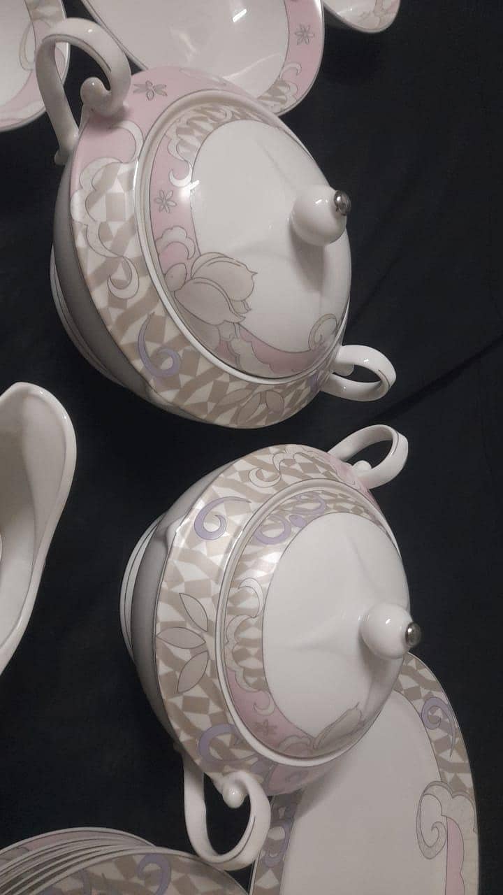dinner set 4