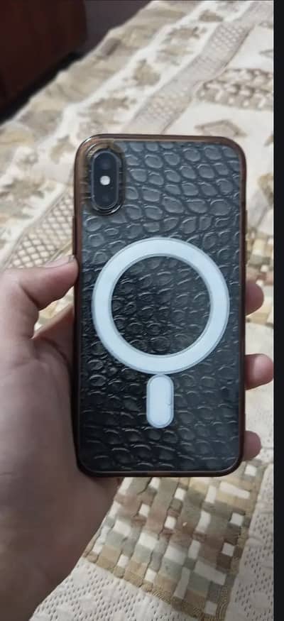 iPhone XS, Face ID True Tone Active.