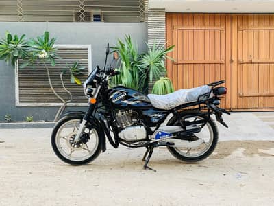 Suzuki GS SE model 2022#0/3/1/7/0/0/2/4)6/2/9