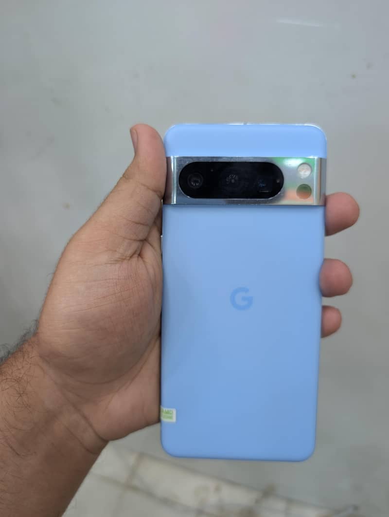 GOOGLE PIXEL 8 PRO. 5
