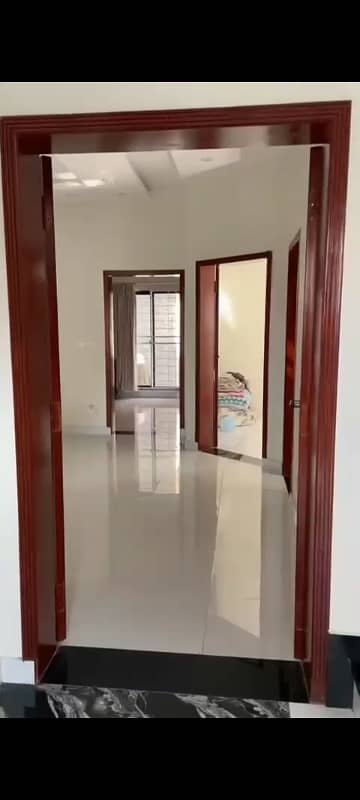 10 Marla semi used house for sale on prime location.  best for family residence, healthy environment.