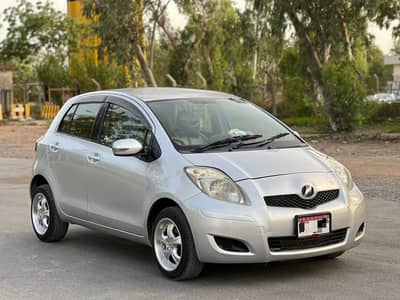 TOYOTA VITZ 2010/2013