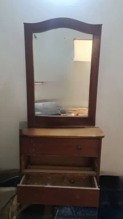 Dressing table for sale in use