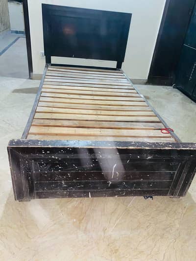 Single wooden Bed