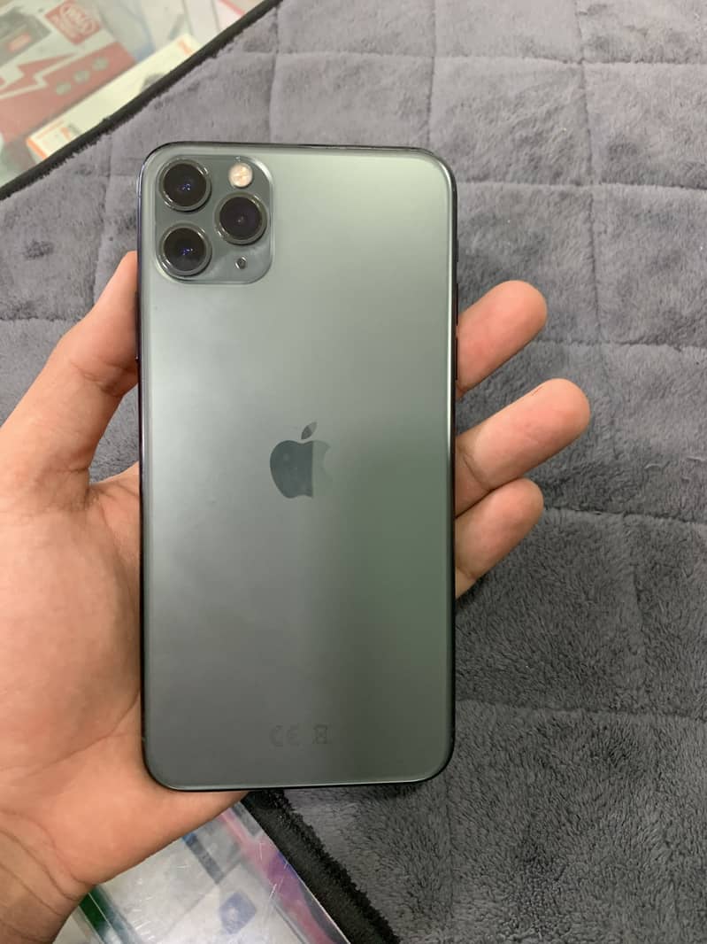 iPhone 11 Pro Max 1