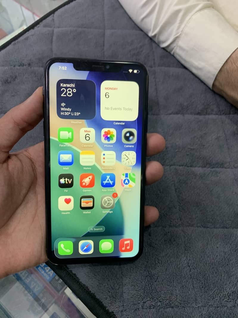 iPhone 11 Pro Max 3