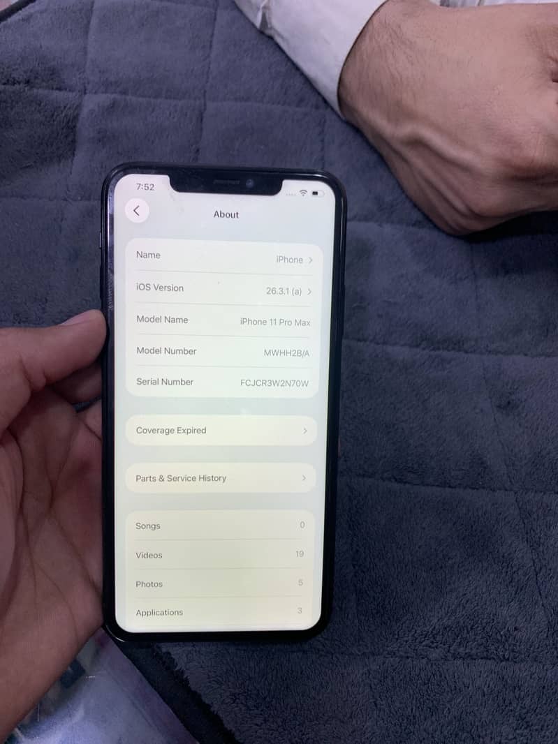 iPhone 11 Pro Max 4