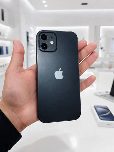 Iphone 12 Lush Condition 10/10