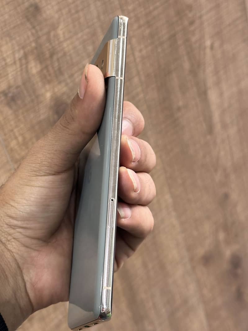 Google pixel 7 pro 4