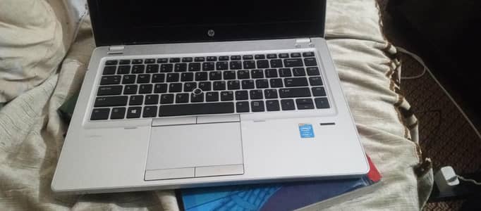 Hp folio 9840m
