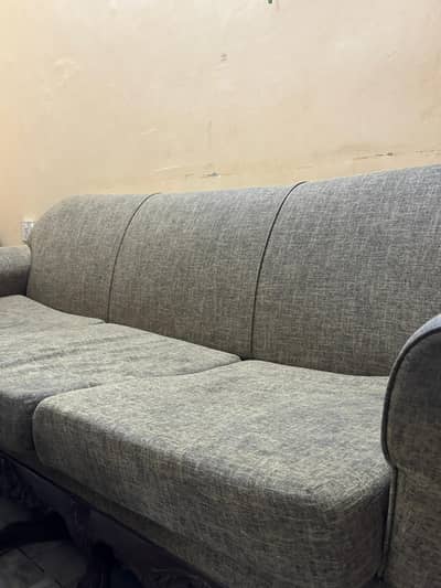 5 seater sofa set for sale condition sahi hy ouper sy cover lagega