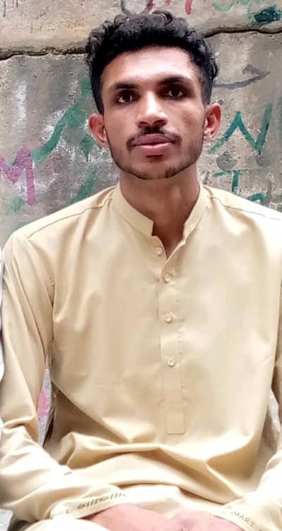 `Aluminum Glass Karigar Available - 6 Saal Tajurba Multan`