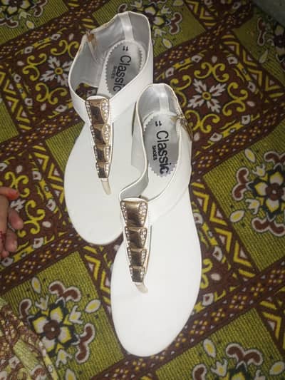 baby girl white pumps