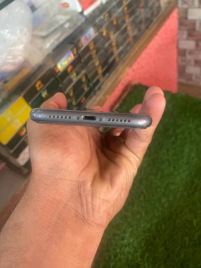 I phone11 jv128Gb black water pack condtion 10/9 face id &true tone ok