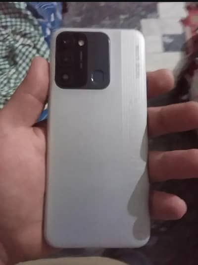 Tecno spark 8c 4+128