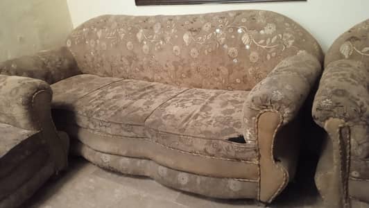 6 seater luxury sofa set in excellent condition