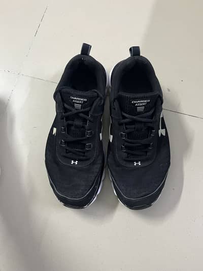 Under armour charged assert 8