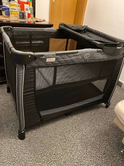 BABY BASSINET & PLAYPEN (3 IN 1)