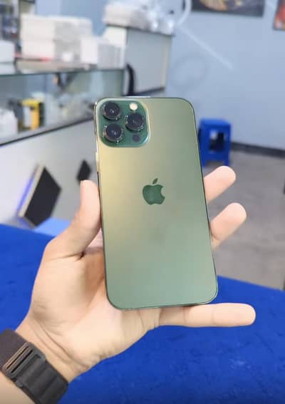 IPhone 13 pro max 256 GB factory unlock exchange possible