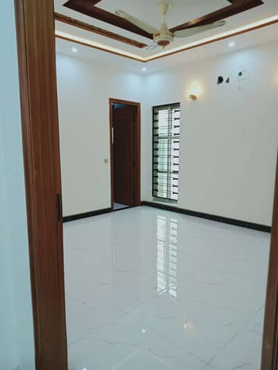 10 Marla Upper Portion For Rent Prime Location, Shershah Block, Bahria Town Lahore