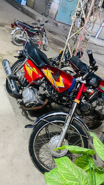 CG 125 +92 311 7788601