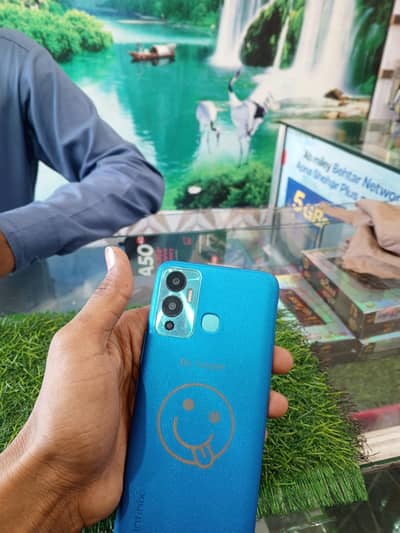 Infinix Hot 12 Play 4+1 Gb 64Gb  room