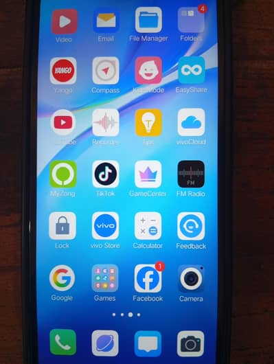 vivo mobile hai zyada nh h condition 9/10 h seriwousl Bayer rabta karn