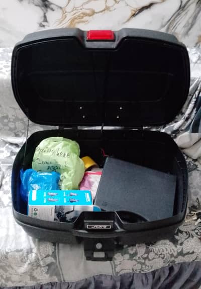 JDR tail box 45L (9000) + STUDDS side box pair for motorcycle (18000)