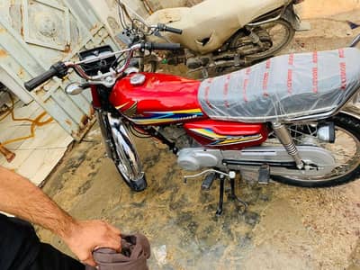 Honda 125 bike call _ +03134947622