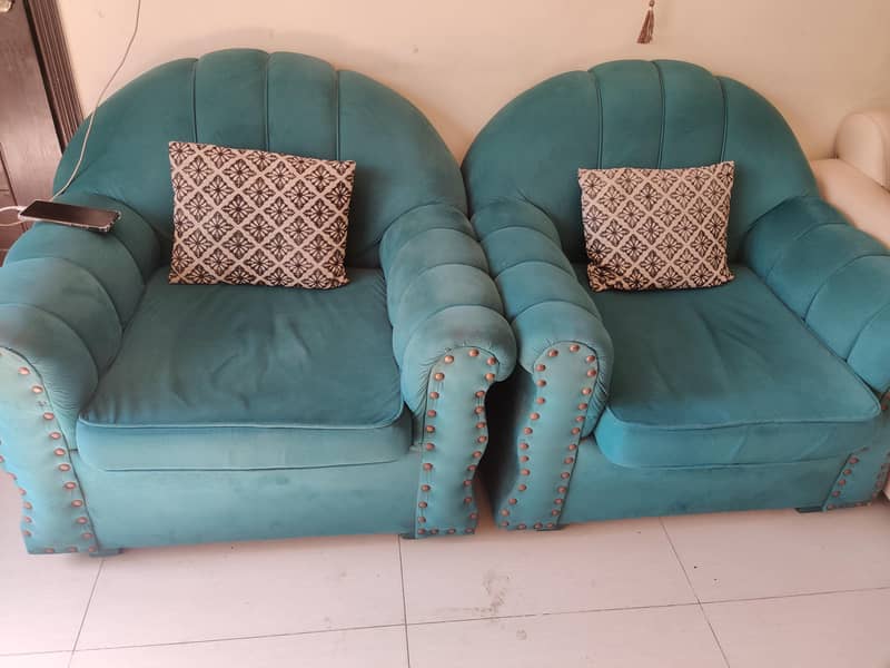 Complete Sofa set Almost New 1
