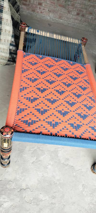 Bohat mazboot charpai ay is tarha ki 4 ayn