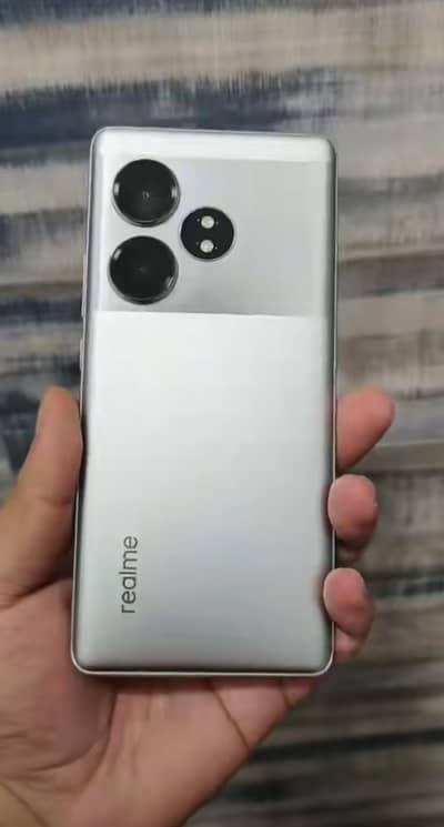 Realme GT6 Neo se 12/256Dual PTA Approved with100W super fast Charger.