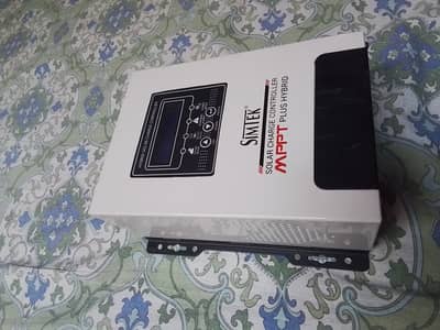 Simtek MPPT Plus Hybrid Solar Charge Controller