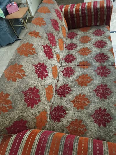 4 seater sofa set available in good condition fully Intact