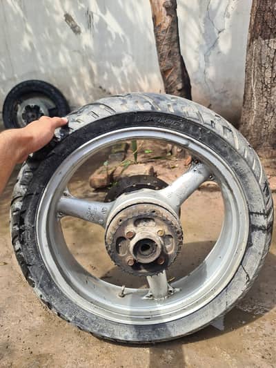 Front and back rim with tyre