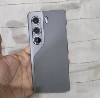 Tecno Camon 40 Pro