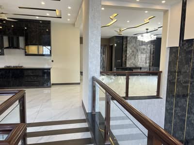 1 KANAL HOUSE FOR SALE