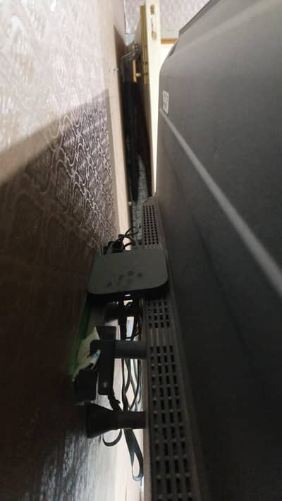 40 Inch Orient LED with MI Android Box