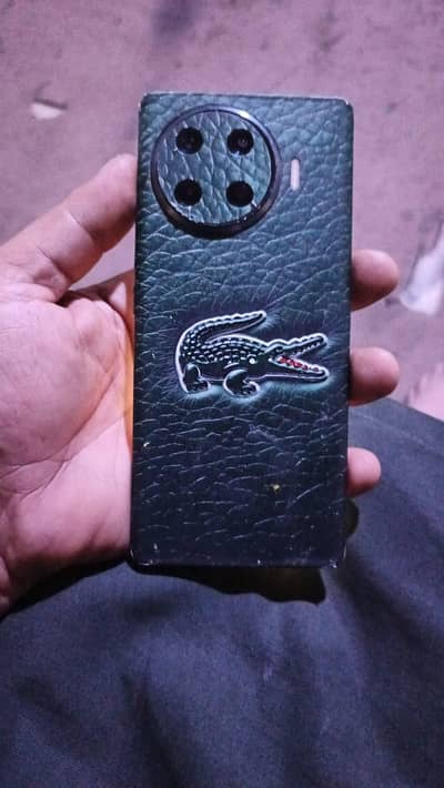 tecno spark 20 pro plus 8GB RAM 256GB ROM