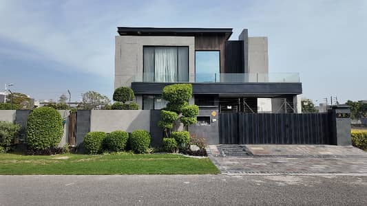 House For Sale In Rs. 250000000